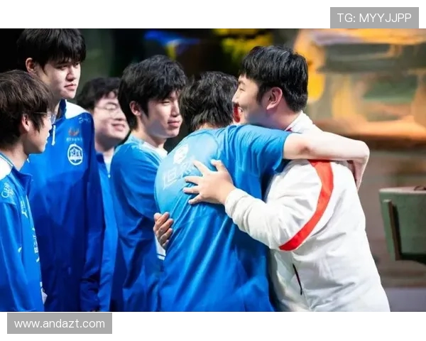 重庆篮球队的拼搏之路与杯赛荣耀背后的奋斗故事